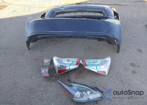 2013 Toyota Prius Plug-In z USA, uszkodzony, nr VIN JTDKN3DP9D3043145